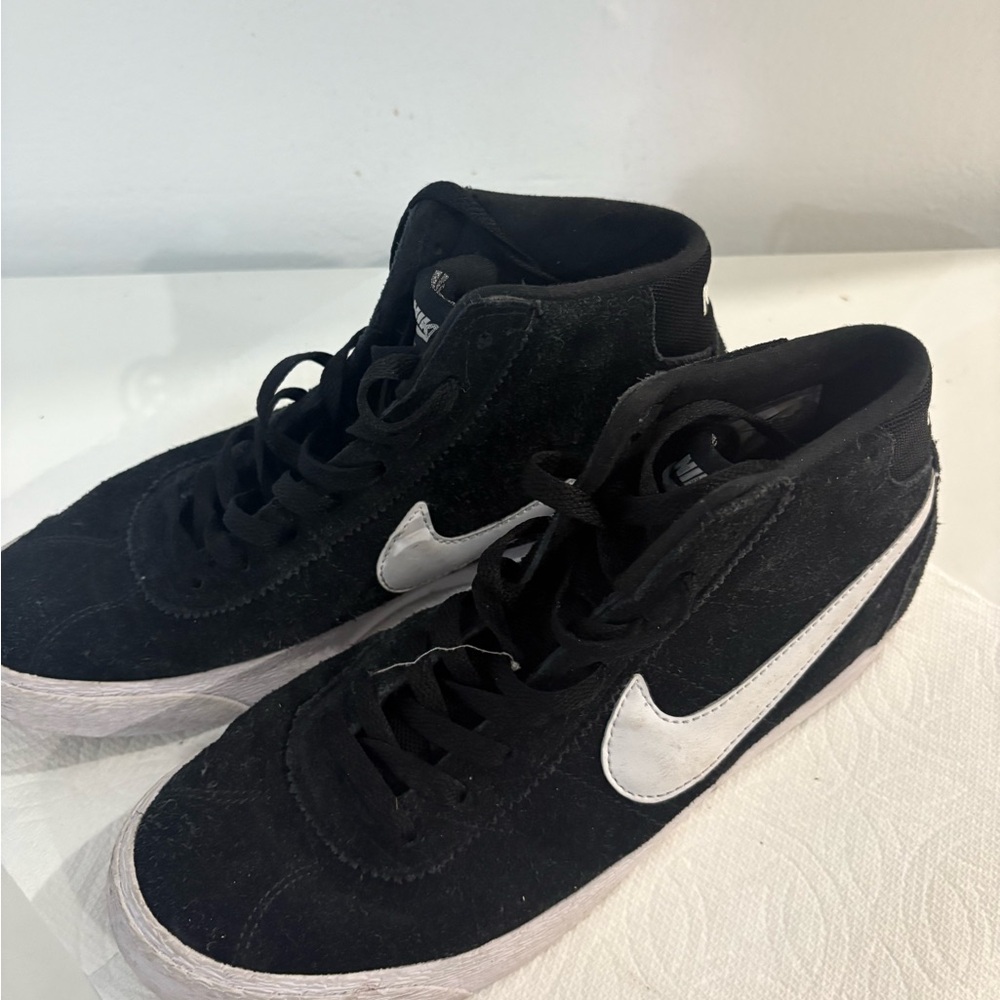 Nike Black Suede Sneakers with White Swoosh